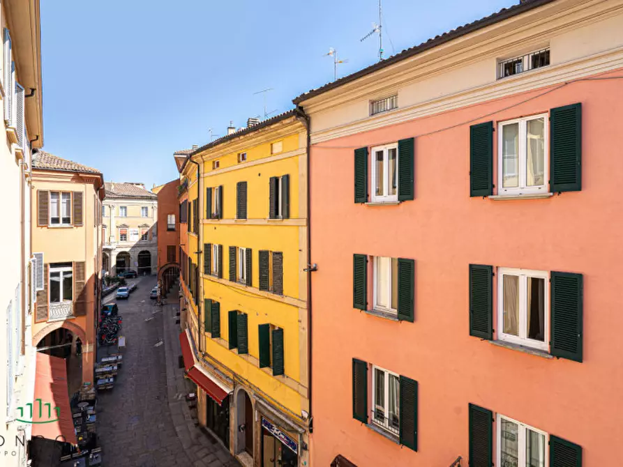 Immagine 1 di Ufficio in vendita  in Due Torri a Bologna