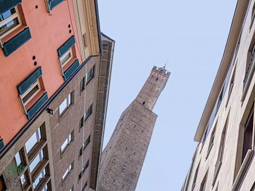 Immagine 20 di Ufficio in vendita  in Due Torri a Bologna