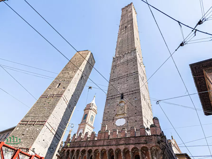 Immagine 22 di Ufficio in vendita  in Due Torri a Bologna