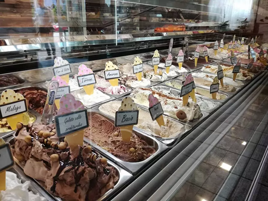 Immagine 8 di Attività commerciale in vendita  a Egna .Neumarkt.
