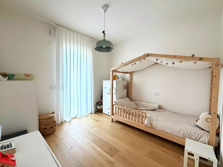 Immagine 11 di Appartamento in vendita  in viale Borgonovo a Riccione