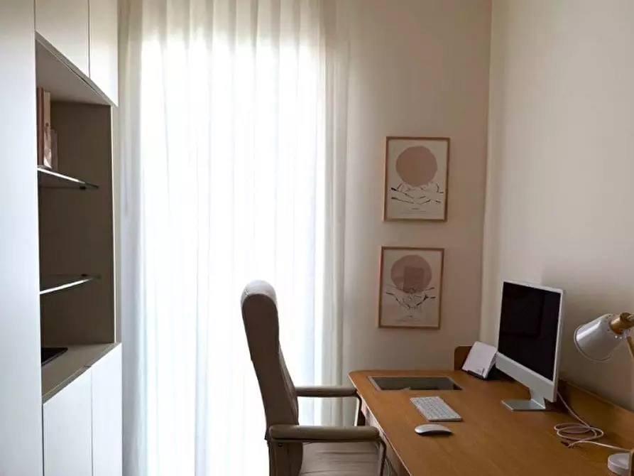Immagine 12 di Appartamento in vendita  in viale Borgonovo a Riccione