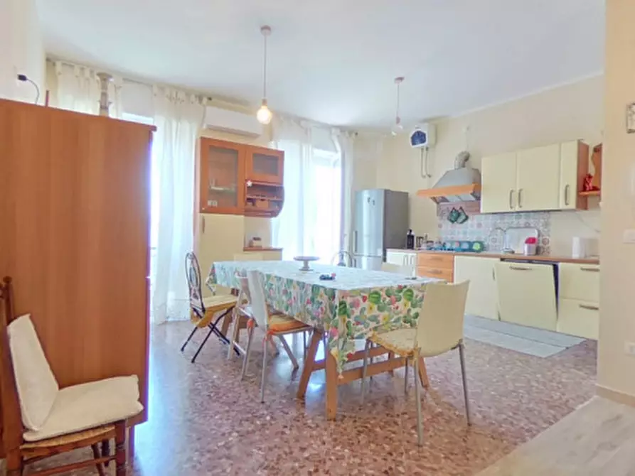 Immagine 5 di Appartamento in vendita  in Via degli Scavi a Fasano