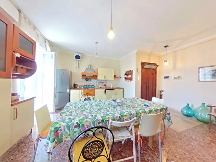 Immagine 8 di Appartamento in vendita  in Via degli Scavi a Fasano