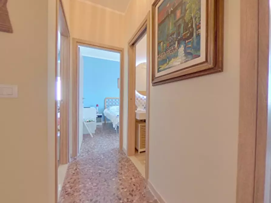 Immagine 13 di Appartamento in vendita  in Via degli Scavi a Fasano