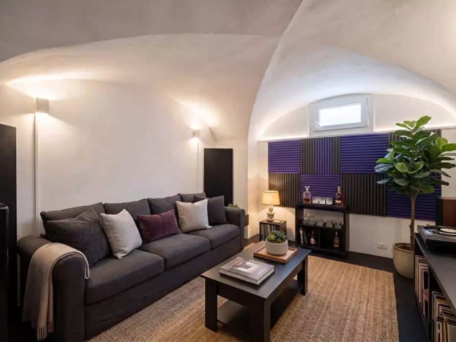 Immagine 6 di Cantina in vendita  in Via Santo Stefano a Bologna
