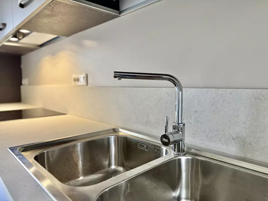 Immagine 18 di Appartamento in vendita  in Vicolo Casara a Lazise