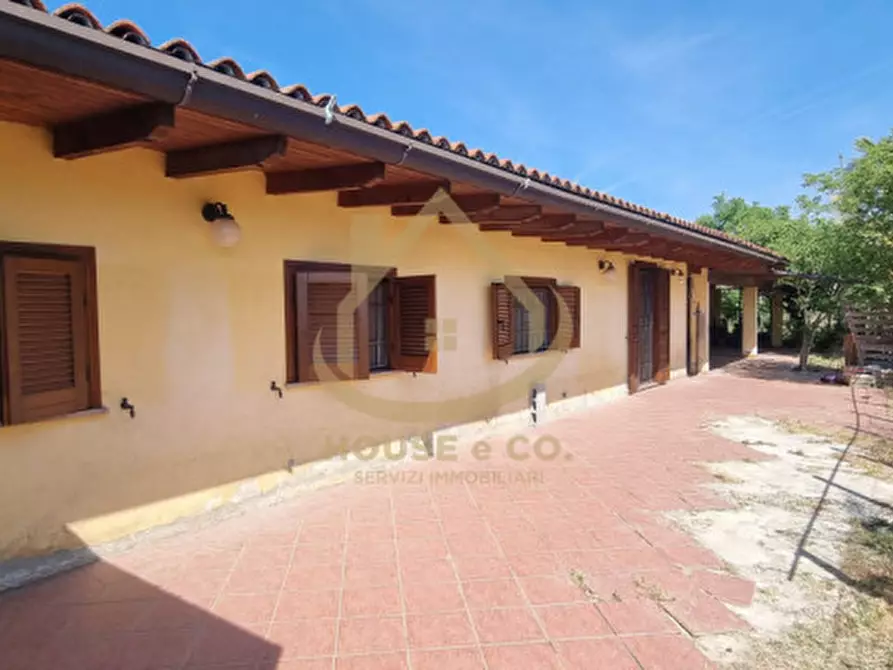 Immagine 1 di Villa in vendita  in Via Vallere a Vigevano
