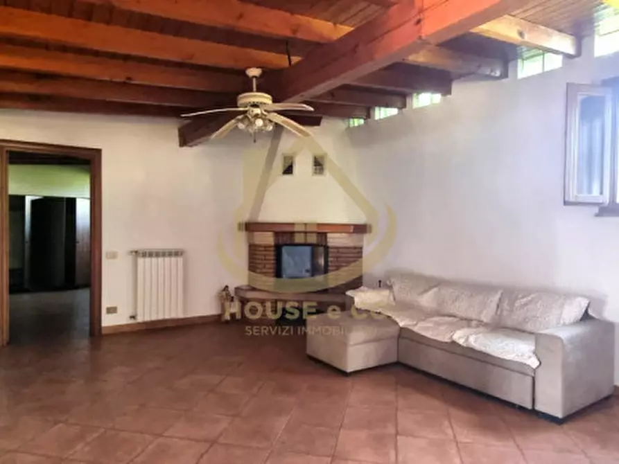 Immagine 14 di Villa in vendita  in Via Vallere a Vigevano