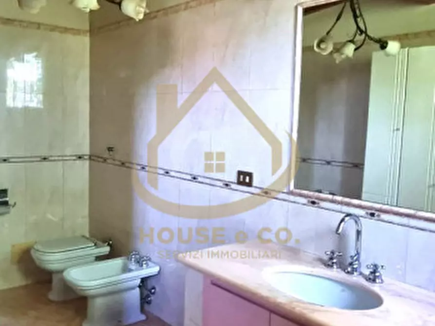 Immagine 22 di Villa in vendita  in Via Vallere a Vigevano