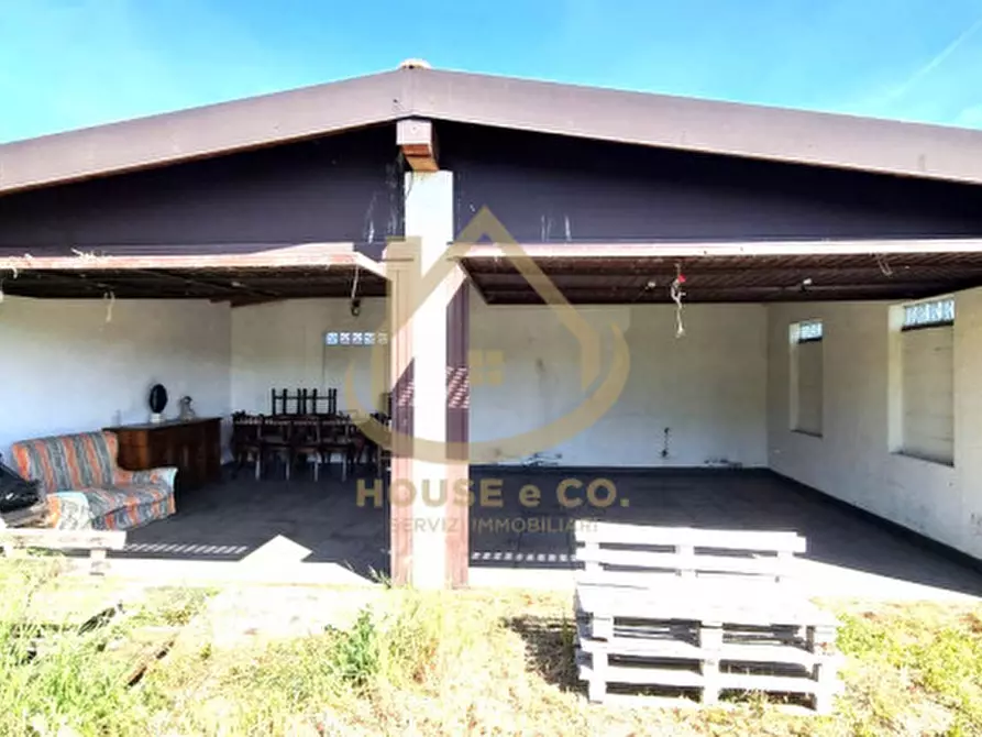 Immagine 28 di Villa in vendita  in Via Vallere a Vigevano