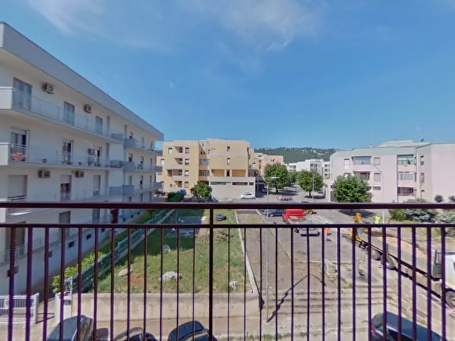 Immagine 10 di Appartamento in vendita  in Via Pietro Nenni a Fasano