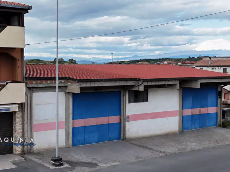 Immagine 15 di Magazzino in vendita  in Via Circonvallazione snc a Palagonia