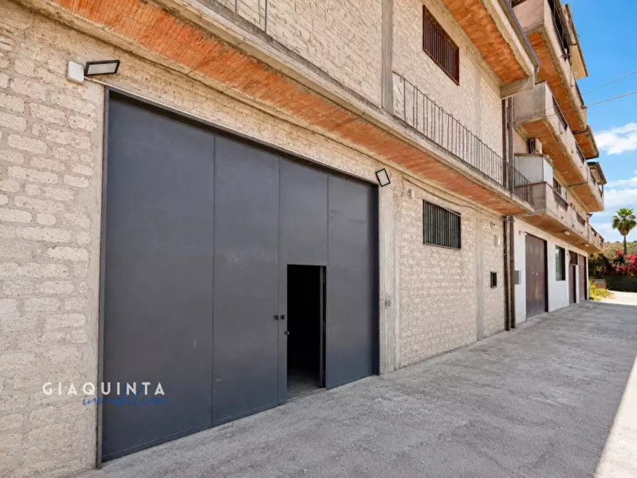 Immagine 16 di Magazzino in vendita  in Via Circonvallazione snc a Palagonia