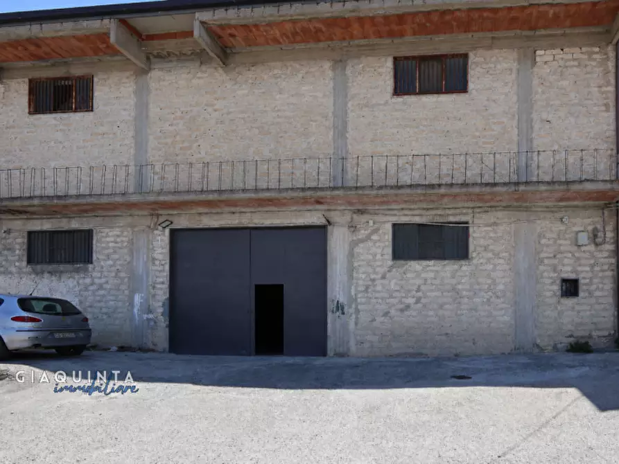 Immagine 28 di Magazzino in vendita  in Via Circonvallazione snc a Palagonia