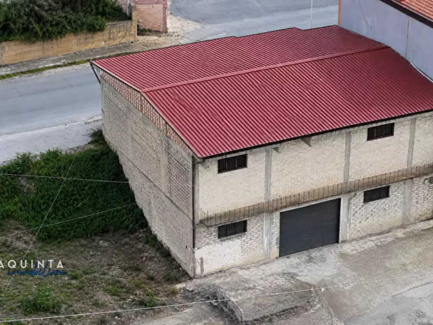 Immagine 32 di Magazzino in vendita  in Via Circonvallazione snc a Palagonia