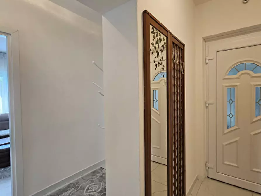 Immagine 3 di Appartamento in vendita  in Piazza Guglielmo Marconi, 5, 34070 Capriva del Friuli GO a Capriva Del Friuli
