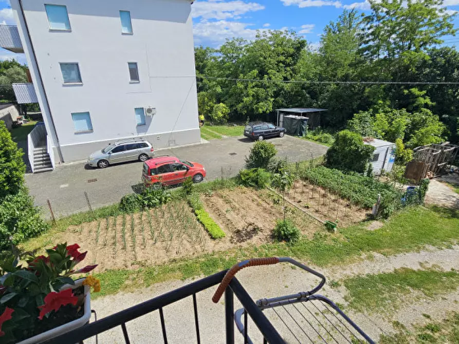 Immagine 30 di Appartamento in vendita  in Piazza Guglielmo Marconi, 5, 34070 Capriva del Friuli GO a Capriva Del Friuli