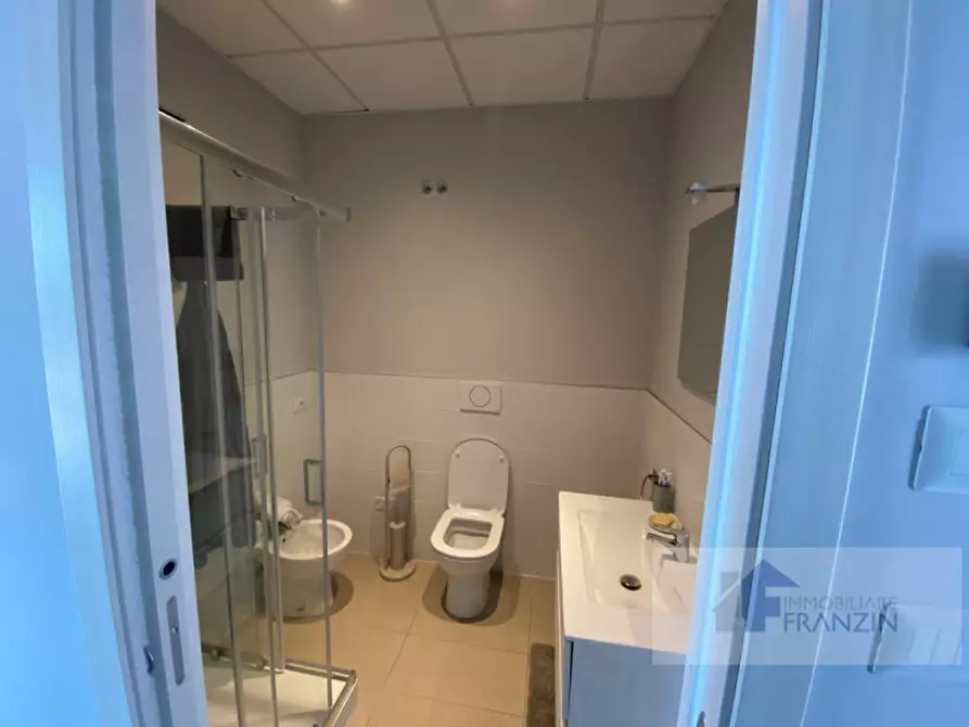 Immagine 18 di Camera in affitto  a Meolo