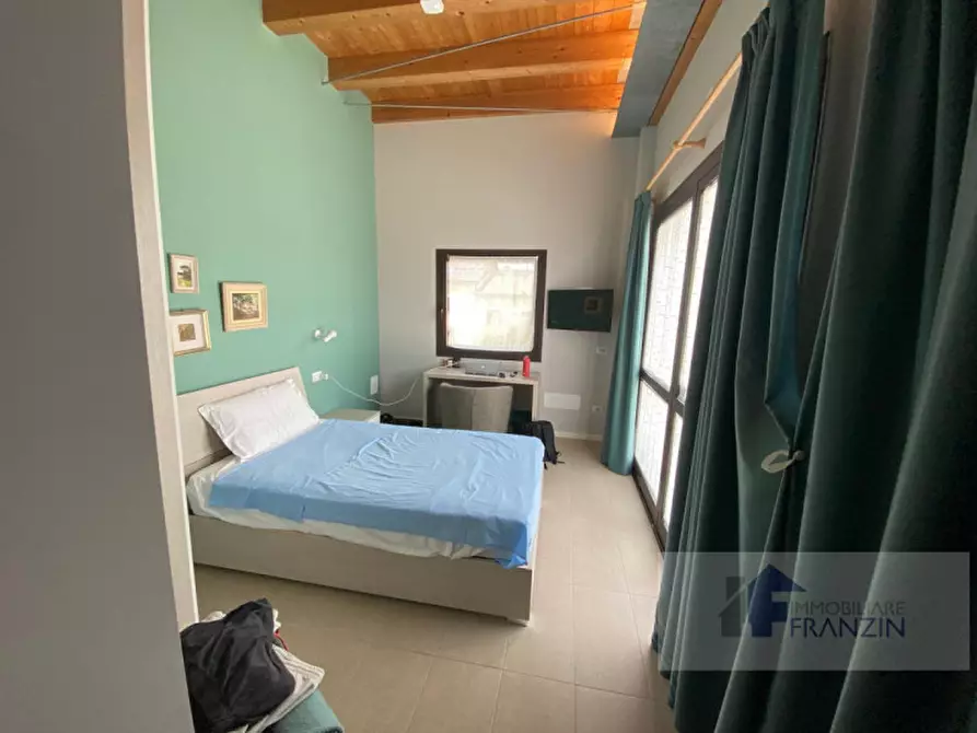 Immagine 24 di Camera in affitto  a Meolo