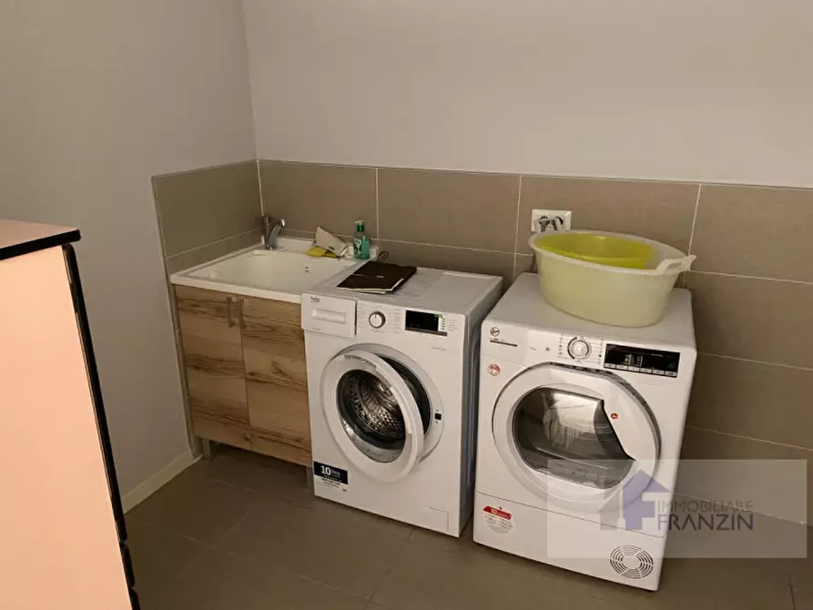 Immagine 25 di Camera in affitto  a Meolo