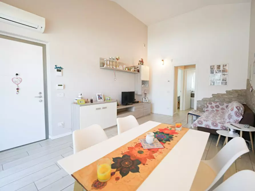 Immagine 3 di Appartamento in vendita  in Via Agnesi 16 a Correzzana