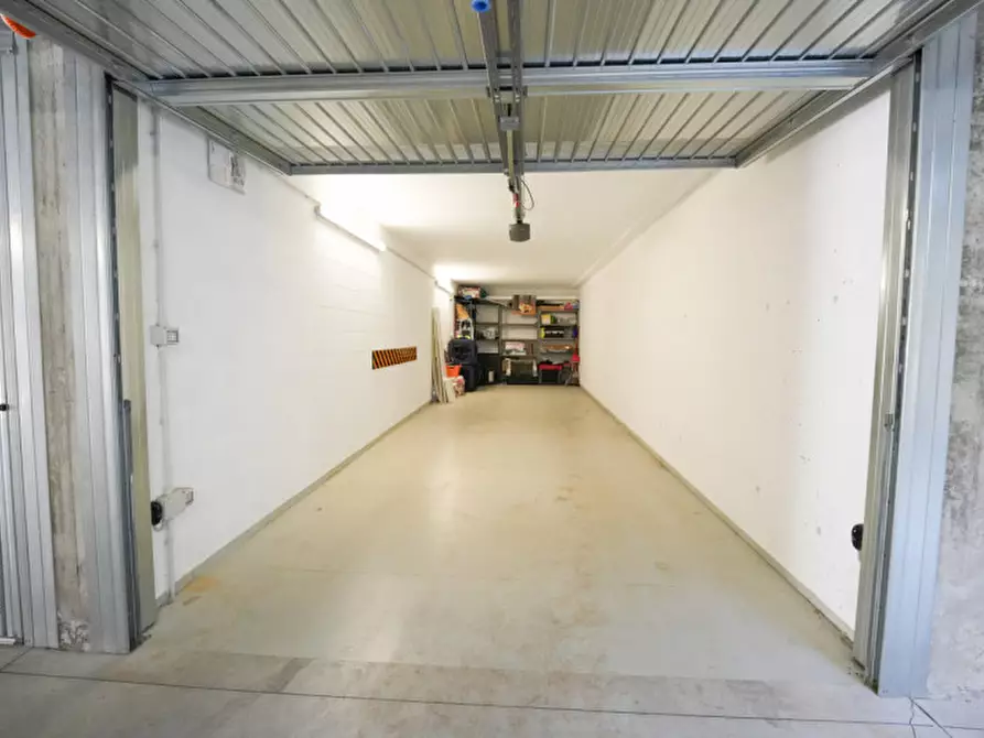 Immagine 34 di Appartamento in vendita  in Via Agnesi 16 a Correzzana