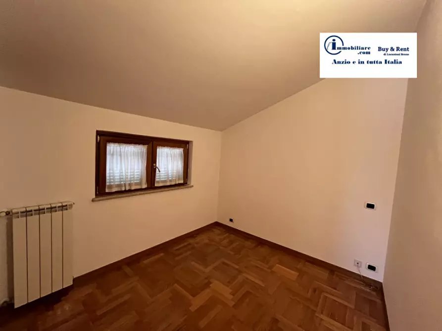 Immagine 43 di Casa bifamiliare in vendita  in via della chiusa a Nettuno