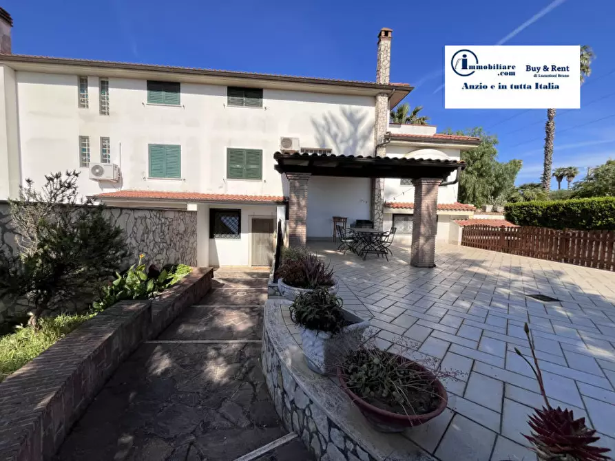 Immagine 45 di Casa bifamiliare in vendita  in via della chiusa a Nettuno