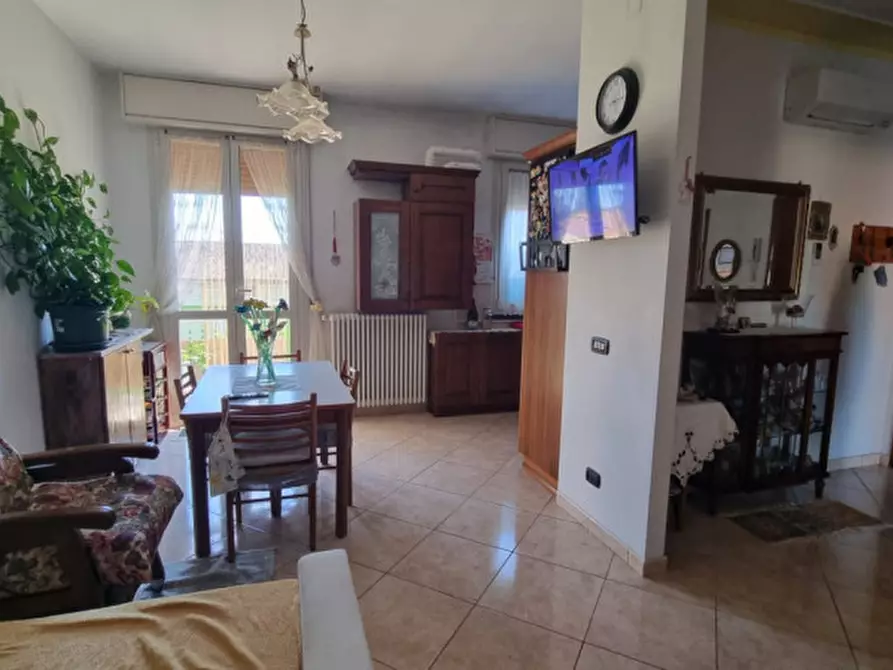 Immagine 2 di Appartamento in vendita  in Piazzale Marsala a Novellara