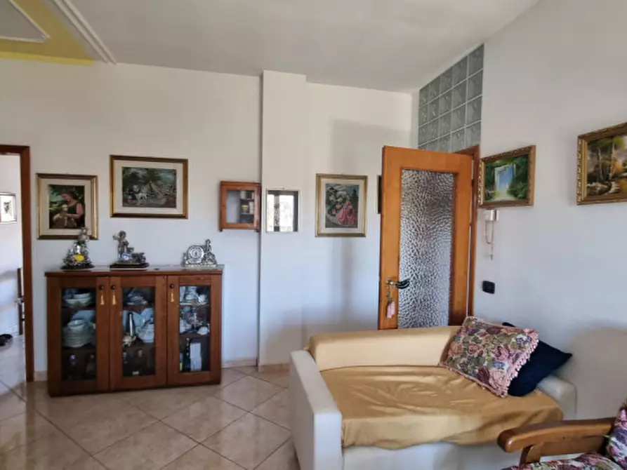 Immagine 4 di Appartamento in vendita  in Piazzale Marsala a Novellara