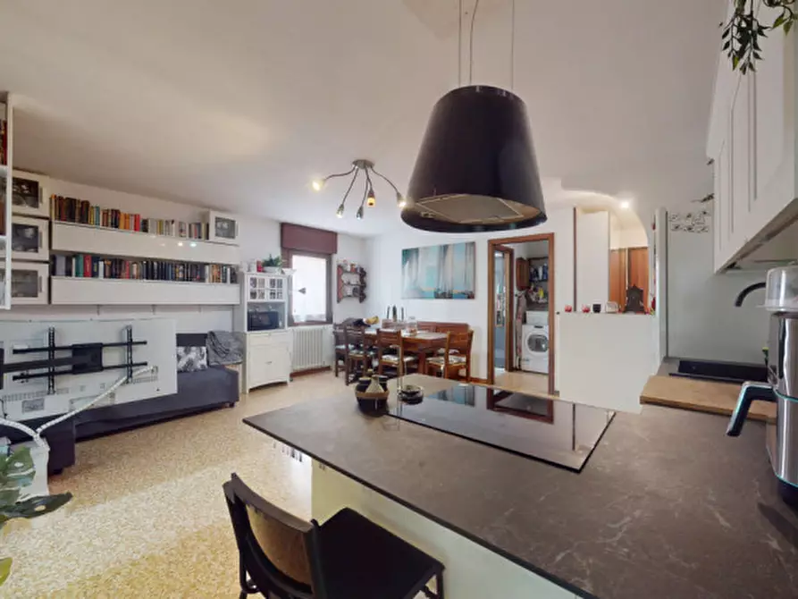 Immagine 8 di Appartamento in vendita  in Via Domeniconi a Vicenza
