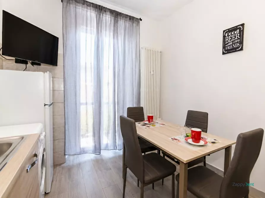 Immagine 5 di Appartamento in affitto  in Via Genova, 166 a Torino