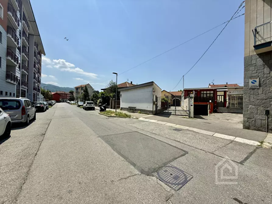 Immagine 12 di Garage in vendita  in Via Matteo Bandello 15 a Torino