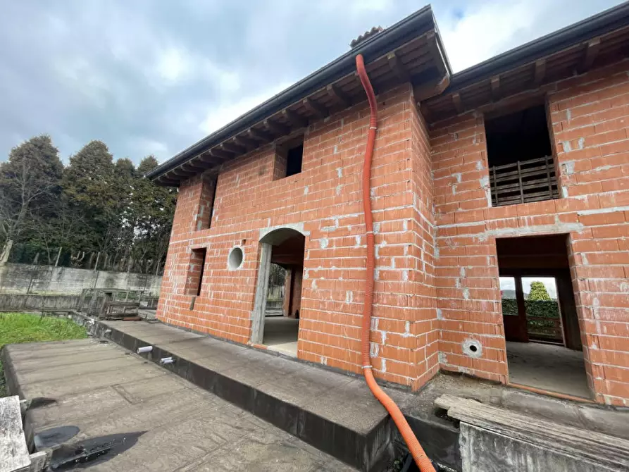 Immagine 4 di Casa bifamiliare in vendita  in Via Tigli a Malo