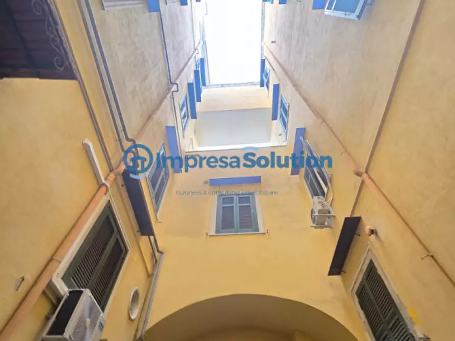 Immagine 29 di Camera in affitto  in Vico Lammatari a Napoli