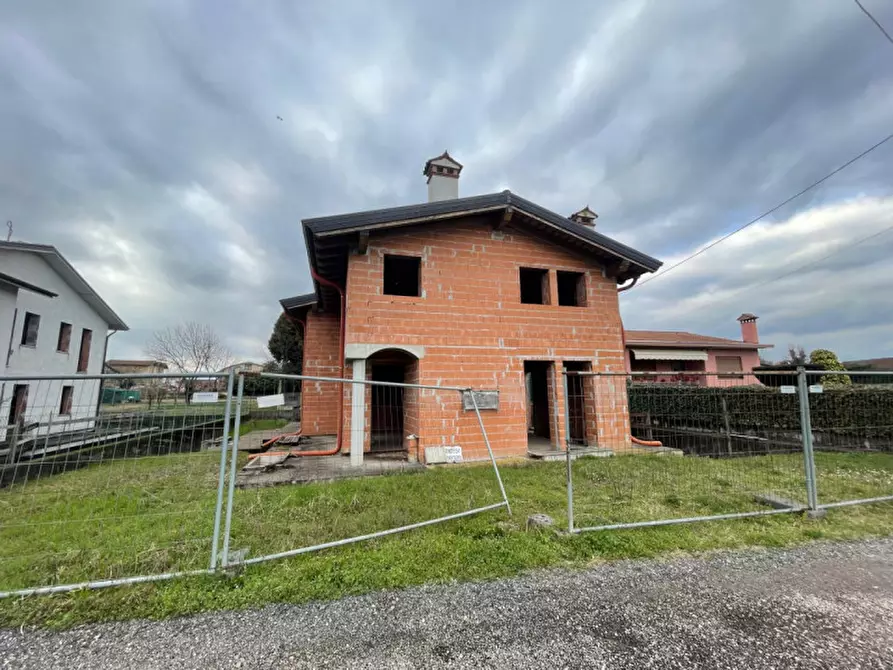 Immagine 2 di Casa bifamiliare in vendita  in Via Tigli a Malo