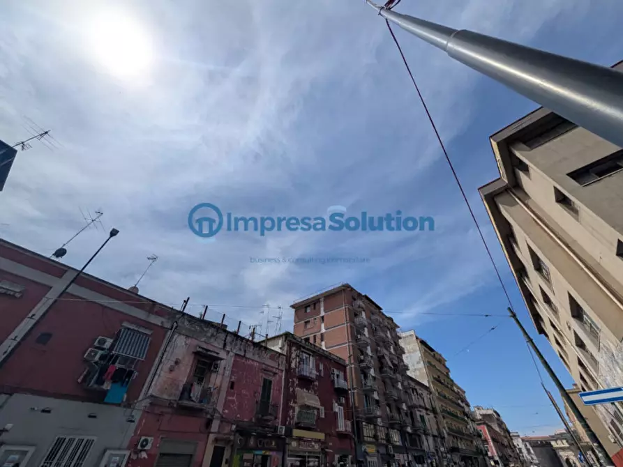 Immagine 5 di Negozio in vendita  in Via Casanova a Napoli