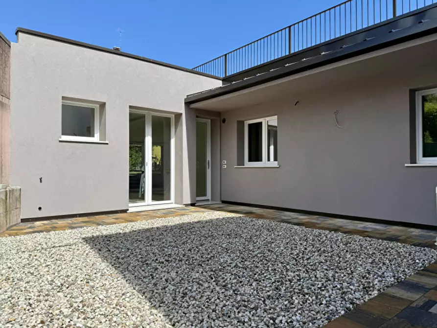 Immagine 14 di Casa bifamiliare in vendita  in Viale Trieste 253 a Vicenza