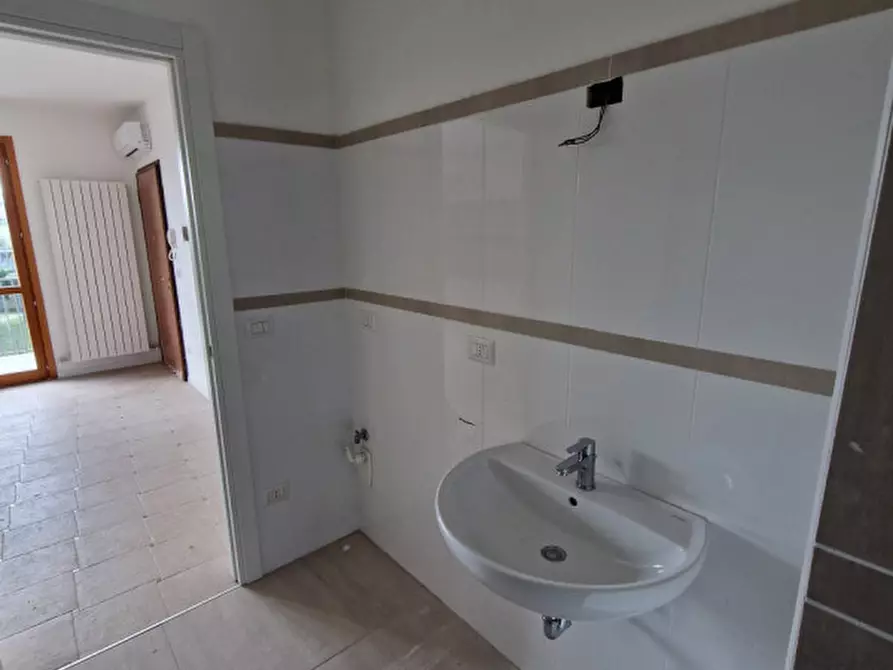 Immagine 8 di Appartamento in vendita  in Via del Bosco a Chioggia
