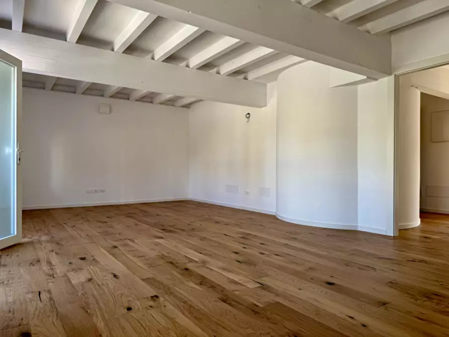 Immagine 1 di Casa bifamiliare in vendita  in Viale Trieste 255 a Vicenza