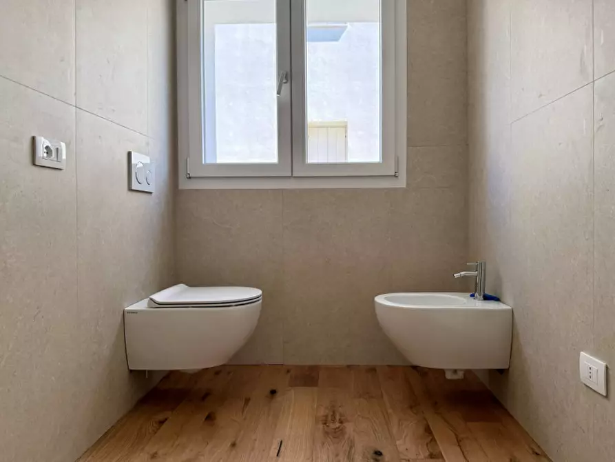 Immagine 8 di Casa bifamiliare in vendita  in Viale Trieste 255 a Vicenza