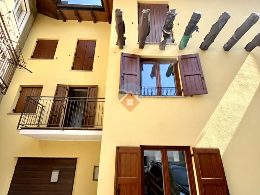 Immagine 1 di Casa bifamiliare in vendita  in Via del Torchio 22 a Villa Lagarina