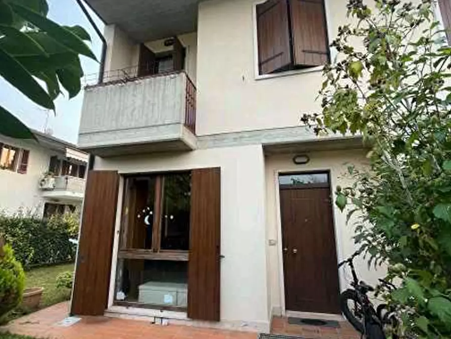 Immagine 1 di Villetta a schiera in vendita  in Via Santa Caterina da Siena 6A a San Pietro In Cariano