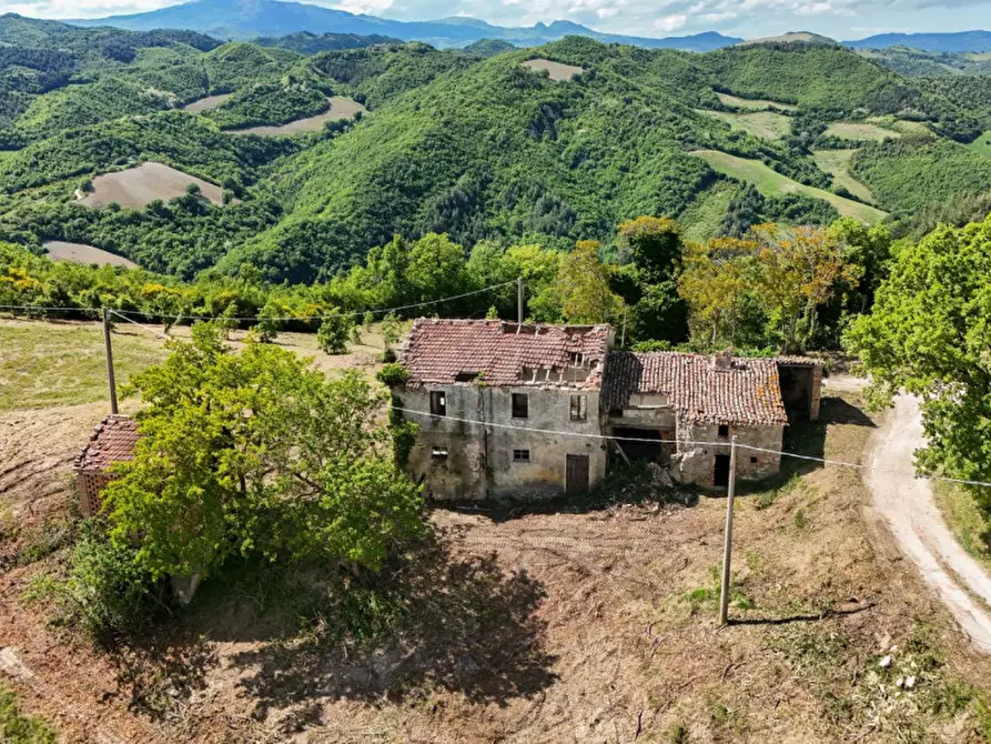 Immagine 1 di Rustico / casale in vendita  in Ca' Montone a Urbino