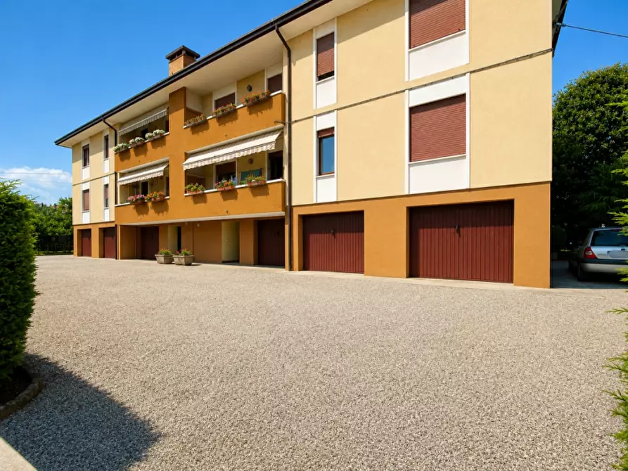 Immagine 21 di Appartamento in vendita  in Via Enrico Fermi, 47 a Camisano Vicentino