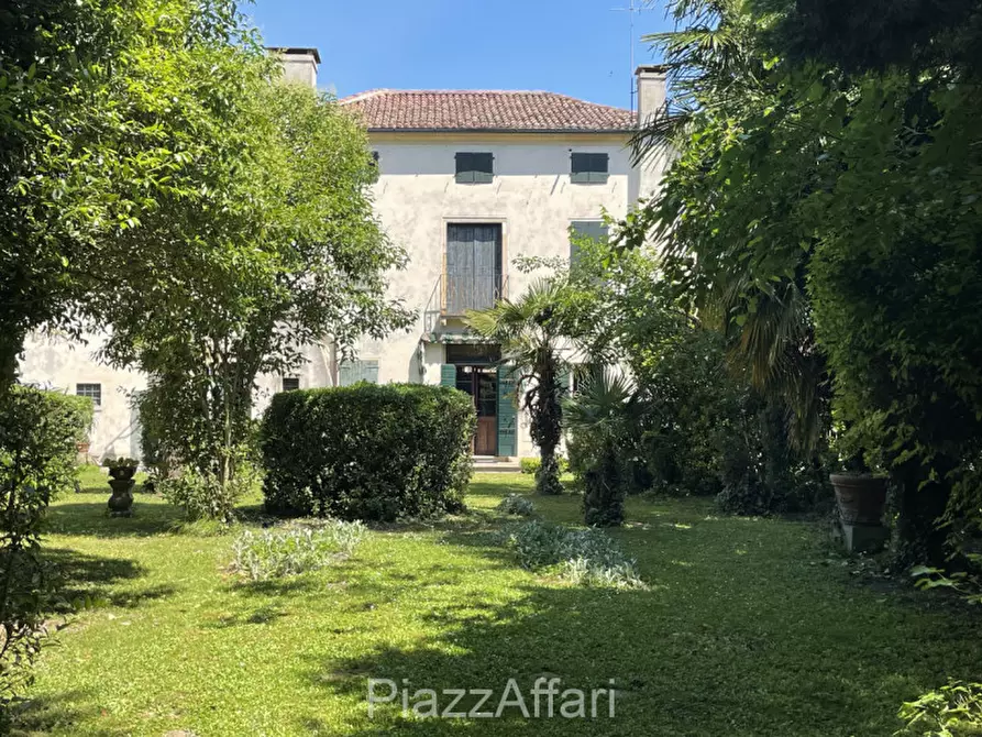 Immagine 1 di Villa in vendita  in Via Rusteghello a Piove Di Sacco