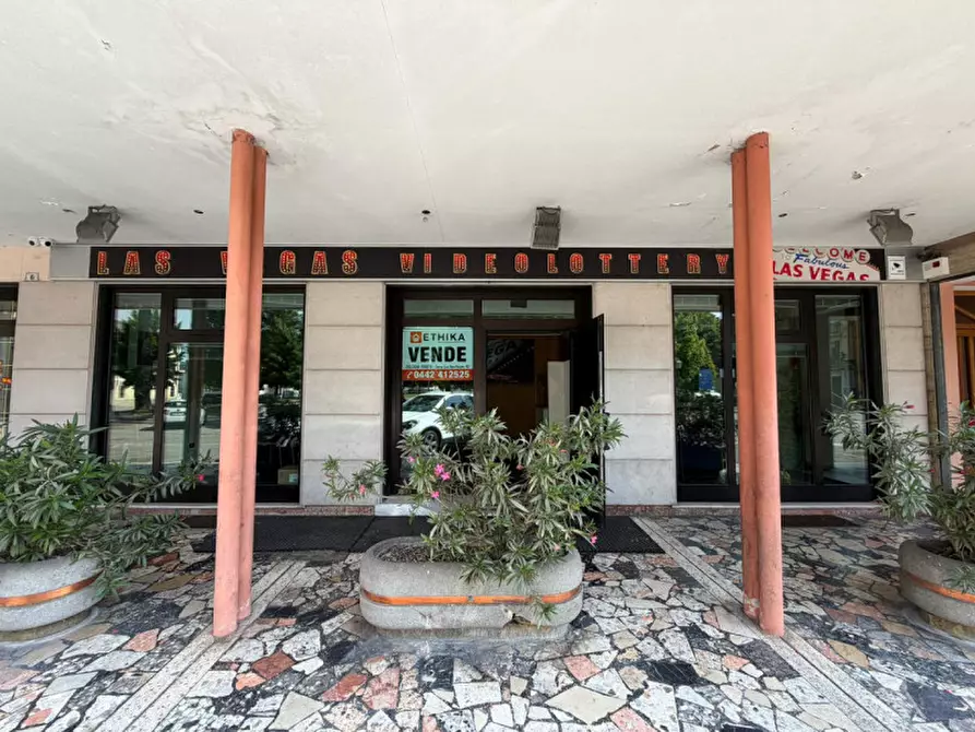 Immagine 1 di Negozio in vendita  in Piazzale Vittorio Veneto a Cologna Veneta