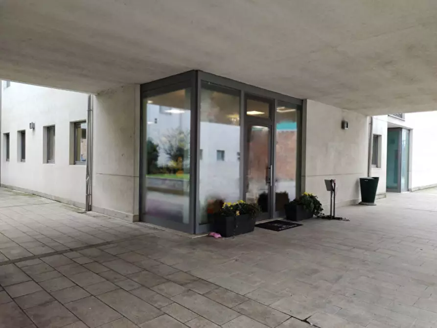 Immagine 4 di Negozio in affitto  in VIA DEGLI ARTIGIANI a Este