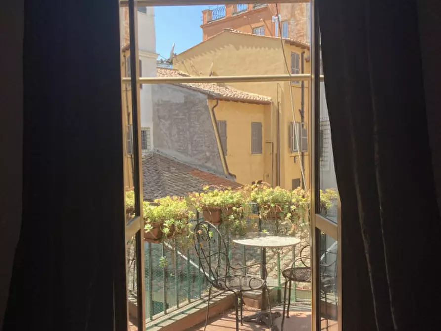 Immagine 1 di Attico in affitto  in Via Francesco Crispi a Roma